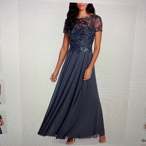 XSCAPE Gown Size 16 Charcoal Gray